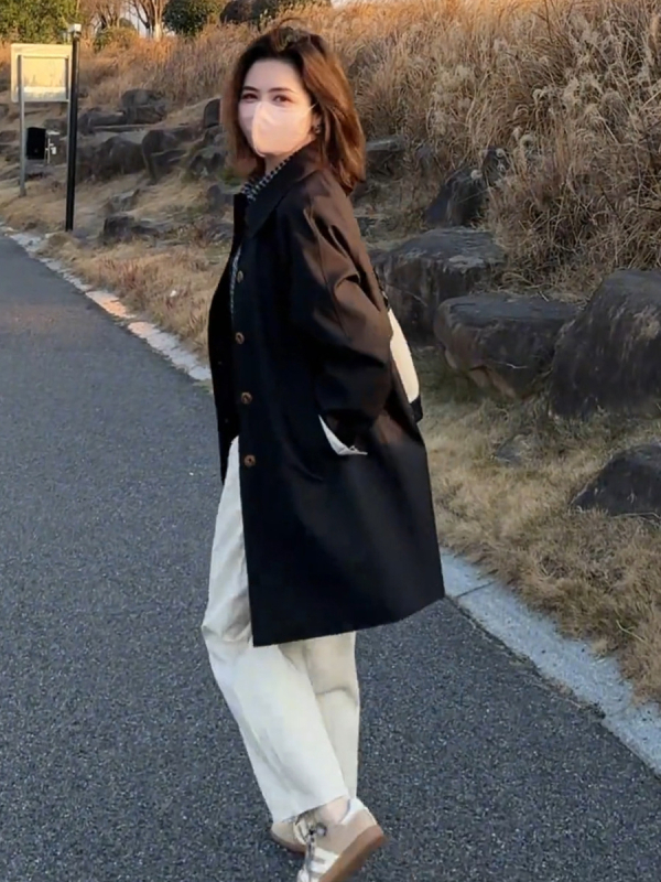 Sieviešu vidēja garuma vēja jaka, brīvā piegriezuma, kokvilnas-poliestera maisījums (50–70% kokvilnas), Raglāna piedurknes, Korejiskais casual stils