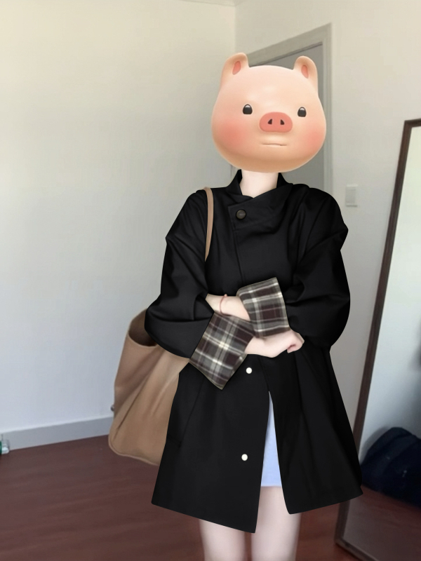 Sieviešu vēja jaka vidēja garuma, brīvs piegriezums, polo kakla, garas piedurknes, poliesters