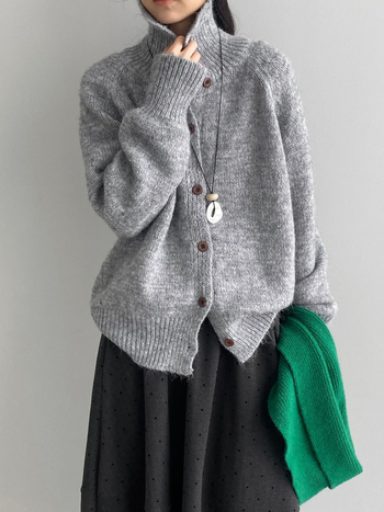 Kardigans ar kapuci no vilnas maisījumā, Korejiešu retro stila, augsts apkaklis, vienrindu pogu aizdare, vienkrāsains