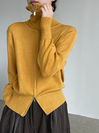 Seiseva kaellega kootud kardigan tõmblukuga – villasegu 30–50% polüester, pikkade varrukatega, tavaline pikkus, mudel YL323