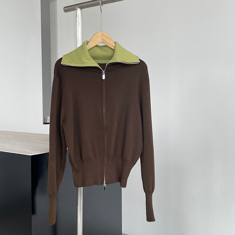 Seiseva kaellega kootud kardigan tõmblukuga – villasegu 30–50% polüester, pikkade varrukatega, tavaline pikkus, mudel YL323