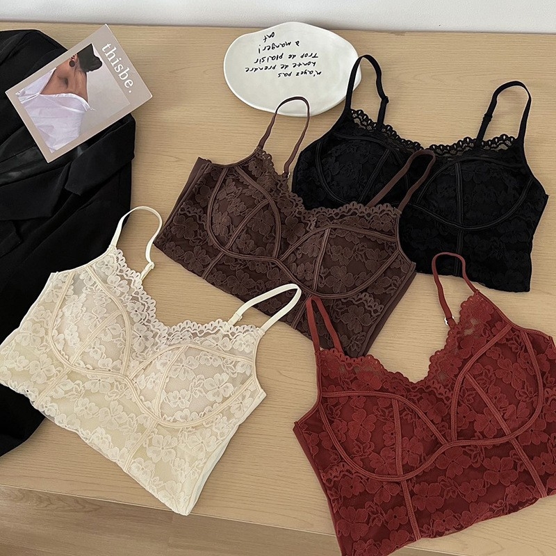 Nėriniuota camisole su įmontuotais puodeliais, žuvies kaulo boningu, plonais petnešėlėmis, nailono audinys