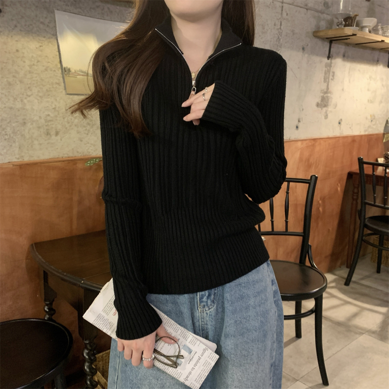 Cipzáros kötött pulóver és Half-Turtleneck, karcsúsított szabás, hosszú ujjú, gyapjú–viszkóz keverék
