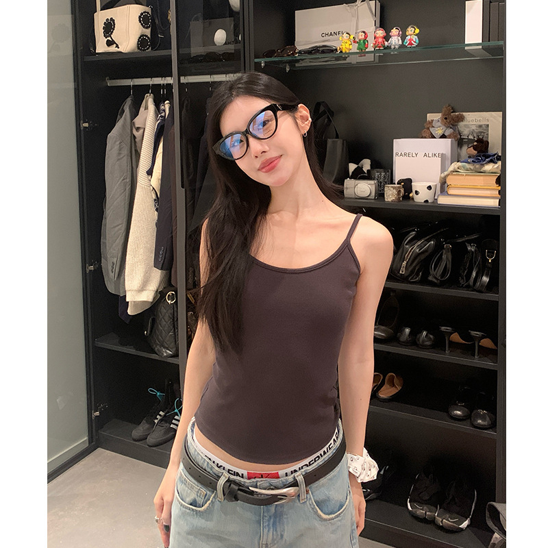 Moteriška kamizolė su U kaklu ir pečių virvėmis, siauras siluetas, trumpas ilgis, medvilnė 95%+, elastanas