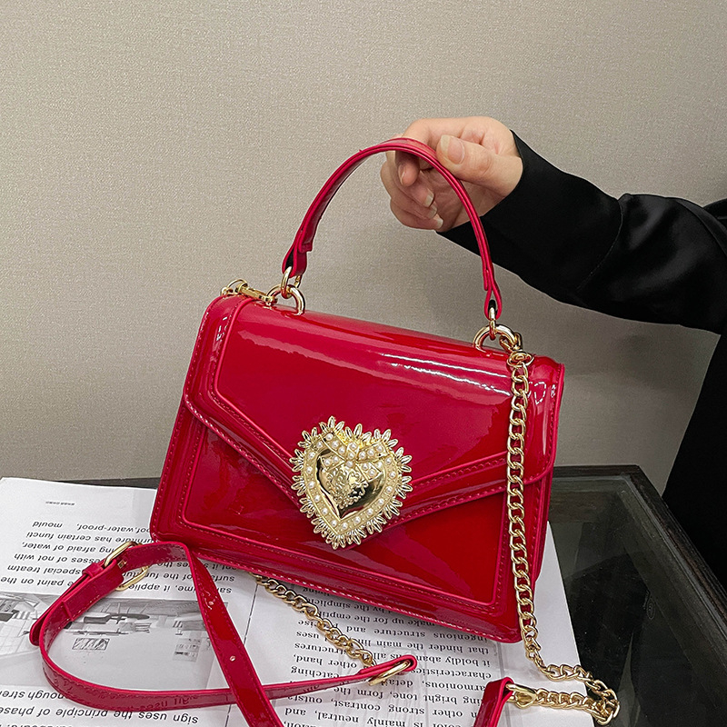 2025 Jauna soma ar ķēdīti un rāvējslēdzēju, viens nodalījums, lakota āda ar spīdīgu apdari, sieviešu rokassoma, maza kvadrātveida soma