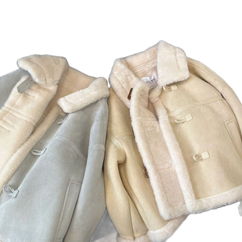 Moteriškas velūro paltas su raišteliais priekyje, stovinčiu apykakle, storesnis, vidutinio ilgio, laisvo kirpimo – Korejos stilius, žiema 2025