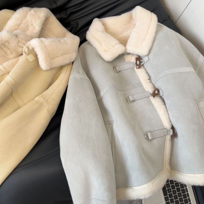 Moteriškas velūro paltas su raišteliais priekyje, stovinčiu apykakle, storesnis, vidutinio ilgio, laisvo kirpimo – Korejos stilius, žiema 2025