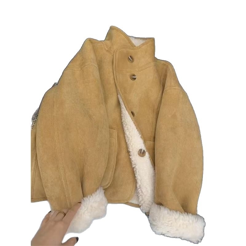 Sievietēm zamšādas virējais apģērbs ar integrētu kažoku, biezs, ikdienas stilā, ar stāvošu apkakli, garie piedurknes, parasts garums 50–65 cm