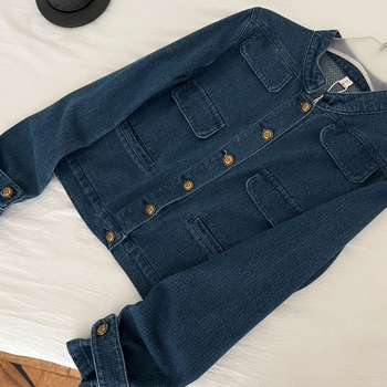 Dámska džínsová bunda s stojatým golierom, zlaté gombíky, vrecká, bavlna-poliester denim, jeseň 2025