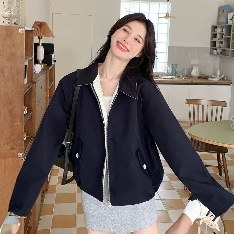 Sieviešu jaka ar V kaklu un princeses piedurknēm, garas piedurknes, poliesters, regulāra piegriezuma, rudens 2025