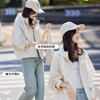 Sieviešu īsa kapucēta pilsētas jaka — Chenille audums ar 80–90% Spandex, parastie piedurknes, pavasaris 2025