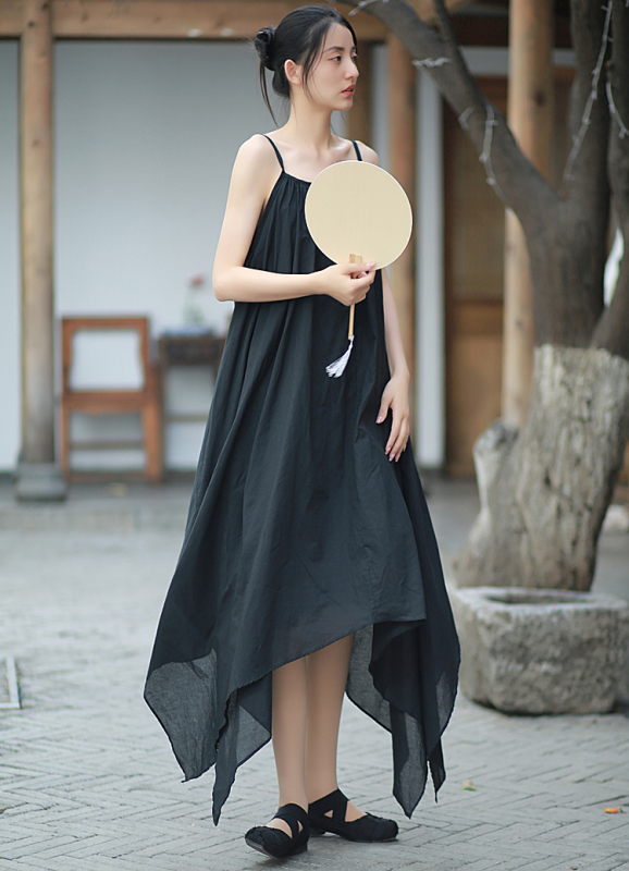 Rochie din bumbac cu bretele, tiv neregulat, guler rotund, fără mâneci, talie lejeră — Vară 2024