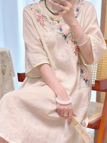 Unaprijeđena cheongsam haljina za proljeće-ljeto, kineski stil, pamuk-linen materijal, retro vezenje, Zen čaj inspirirana haljina, s rukavima 3/4, za žene