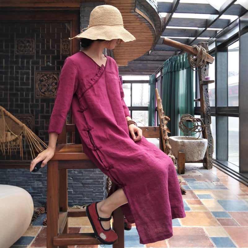 Liiniline kleit Hiina stiilis kõrge krae, pikad varrukad, vaba talje, keskmise pikkusega