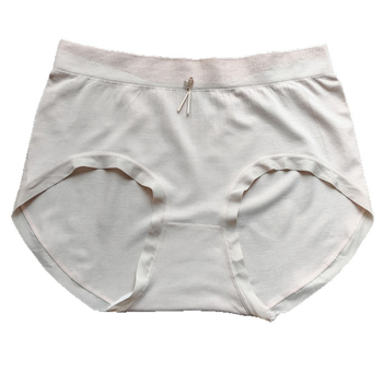 Naiste keskjoones püksid, ilma küljeõmblusteta, hingav regenereeritud tselluloosi kiududest kangas; kroö