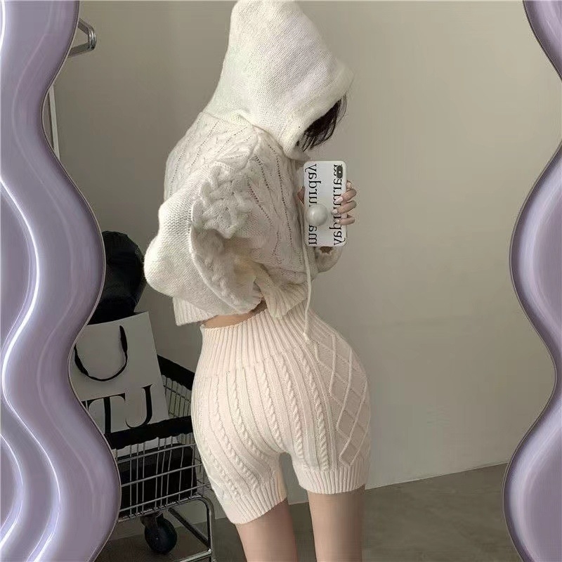 Megztos leginsai su aukštu juosmeniu, pilvo kontrole, medvilnės įdėklas kirkšnies srityje, vienspalviai, šiltos ruduo–žiema