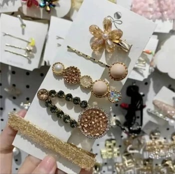 Jauns korejiešu stila matu sprādžu komplekts 2024. gadā ar lāča un ziedu dizainu, retro stilā, vienkārša matu sprādze, sānu sprādze ar spalvām un pērlēm