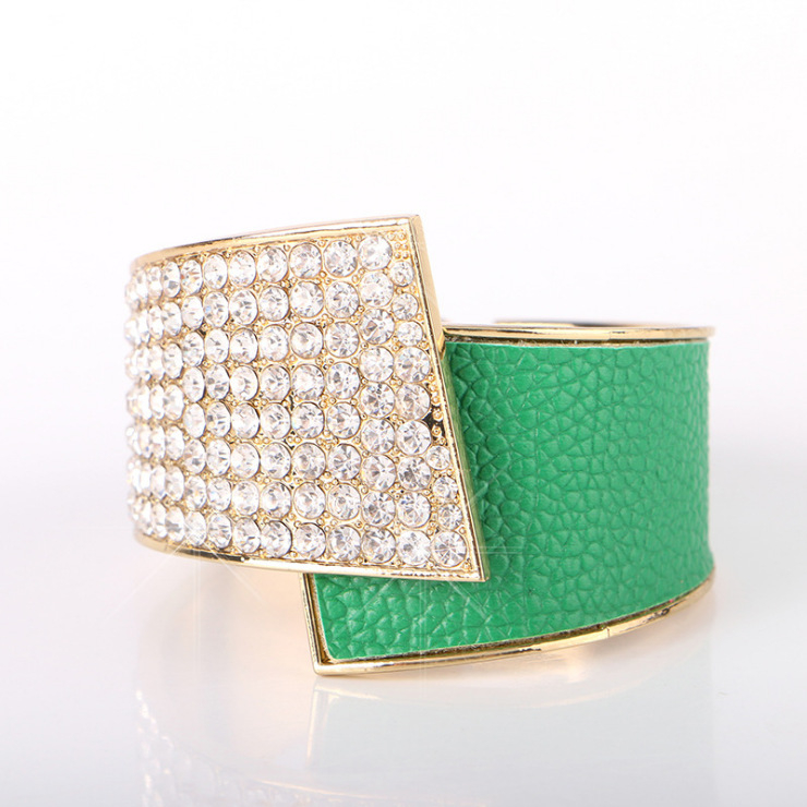 Ötvözetből készült függönytartó pánt gyémánt PU bőr betétekkel, könnyű luxus stílus, testreszabható