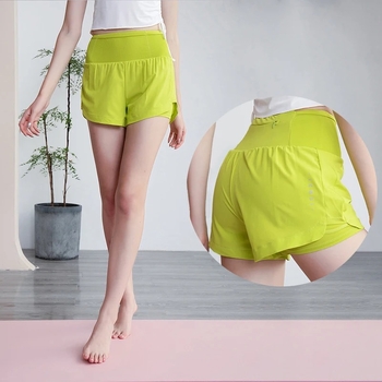 Moteriški fitneso šortai jogai - Labai tvirta elastingumas; Cheminių pluoštų mišinys; Medžiaga: poliesterio pluoštas; Produkto numeris DK686; Išleidimo metai/Sezonos 2024