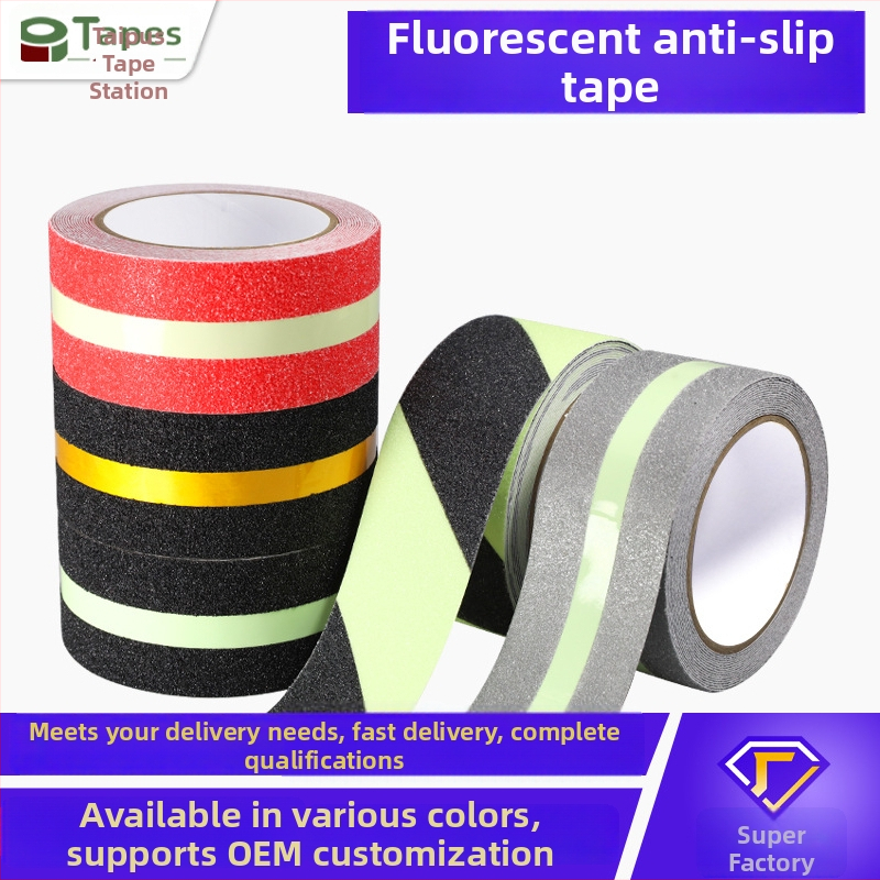 Šviesianti anti-slip juostelė laiptams: stiprus klijavimas, atsparus dilimui, PVC pagrindas, akrilo klijai, reguliuojamas storis, -20°C–80°C