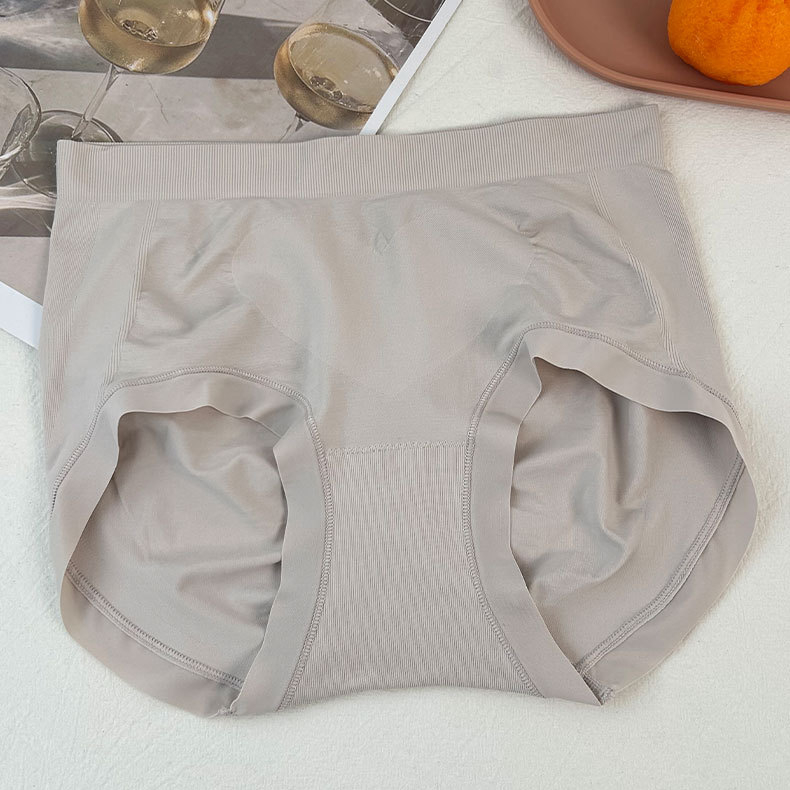 2026 nyár: női nylon seamless bugyi antibakteriális, háromszög fazonú, szinte észrevehetetlen érzet, középmagasság