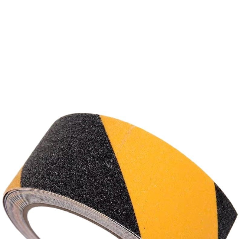 Út közúti csúszásmentes szalag PVC + matt kompozit alapanyaggal, kopásálló, olaj-alapú ragasztó, viszkozitás 90 N/m