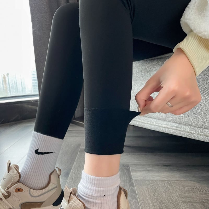 Moteriški jogos legginai – liesus kirpimas, aukšta elastė, plonas, kvėpuojantis poliesterio-elastano mišinys, vienspalvis raštas