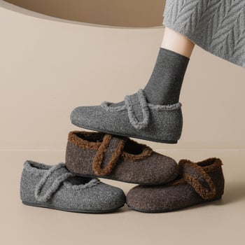 Παπούτσια Mary Jane με παχιά σόλα και εσωτερική αύξηση ύψους, γούνινη επένδυση, επάνω μέρος από σουέντ, καουτσούκ σόλα, κλείσιμο με βέλκο