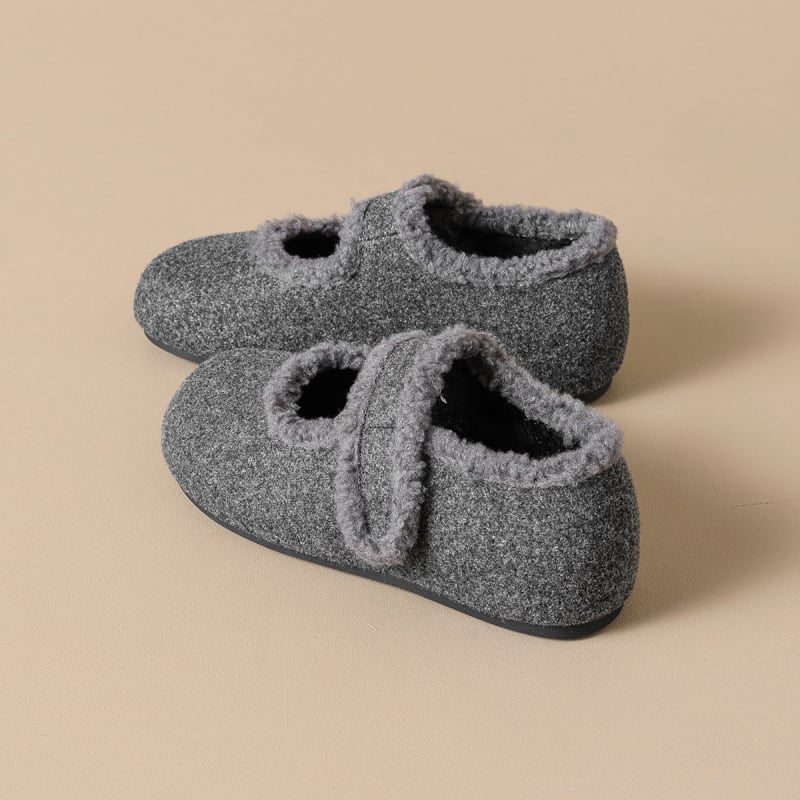 Παπούτσια Mary Jane με παχιά σόλα και εσωτερική αύξηση ύψους, γούνινη επένδυση, επάνω μέρος από σουέντ, καουτσούκ σόλα, κλείσιμο με βέλκο