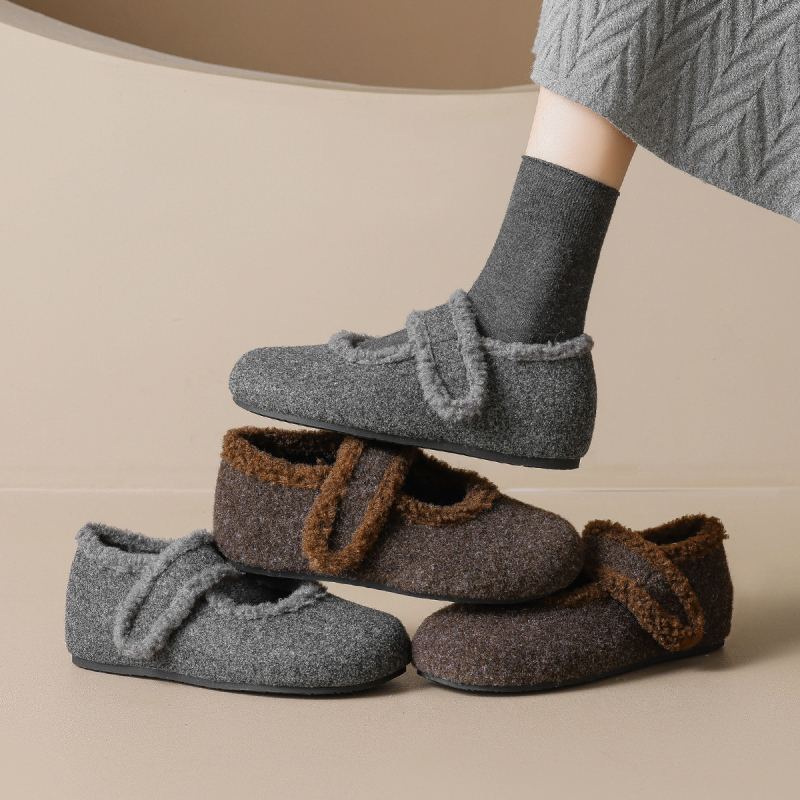 Παπούτσια Mary Jane με παχιά σόλα και εσωτερική αύξηση ύψους, γούνινη επένδυση, επάνω μέρος από σουέντ, καουτσούκ σόλα, κλείσιμο με βέλκο