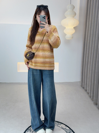 Megztinis su gobtuvu – gradientiniai dryžiai, V kaklo iškirptė, Colorful Dream Velvet, laisvas kirpimas