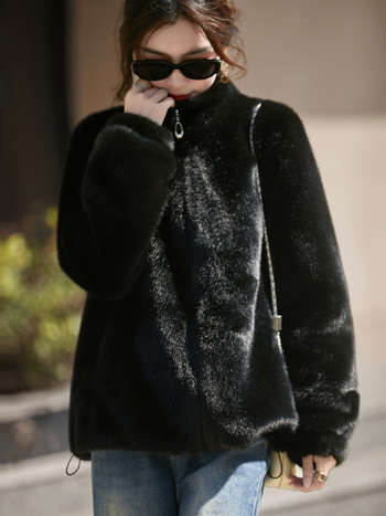 Jakk imitatsioon mink karv, püsti kaelus, pikad varrukad, tõmblukk, paks polüesterriie