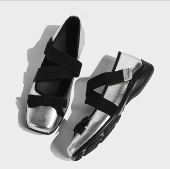 Naistele balleti kingad ruudukujulise ninaga, mikrofiiber ülemine, Velcro kinnitused, madal kand 1–3 cm