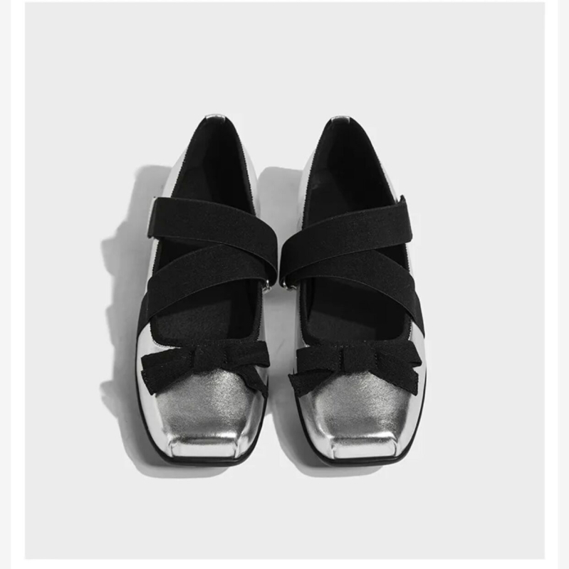 Naistele balleti kingad ruudukujulise ninaga, mikrofiiber ülemine, Velcro kinnitused, madal kand 1–3 cm