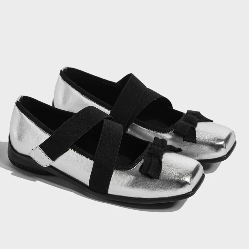 Naistele balleti kingad ruudukujulise ninaga, mikrofiiber ülemine, Velcro kinnitused, madal kand 1–3 cm