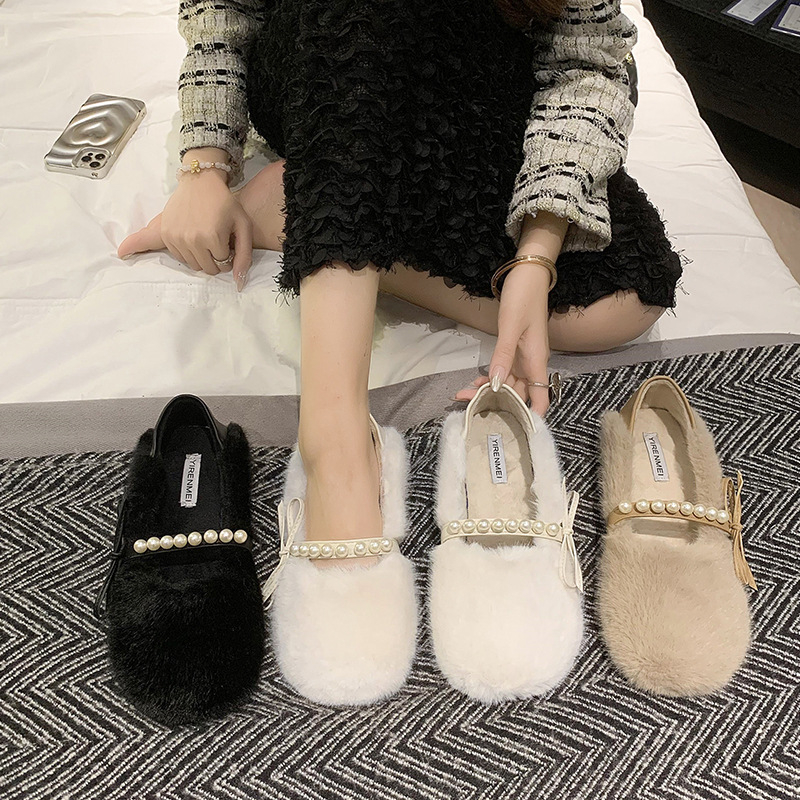 Γυναικείες γούνινες παντόφλες με δύο τρόπους φορέματος, στρογγυλή μύτη, πάνω και επένδυση από συνθετικό κοντό γούνα, καουτσούκ σόλα, χαμηλό τακούνι 1–3 cm