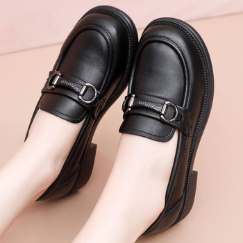 Naistele slip-on loaferid, Jaapani stiilis, ümmargune nina, PU ülaosa, kummist tallaga