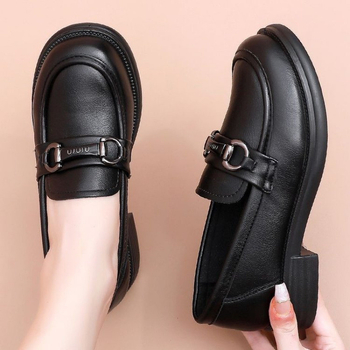 Naistele slip-on loaferid, Jaapani stiilis, ümmargune nina, PU ülaosa, kummist tallaga