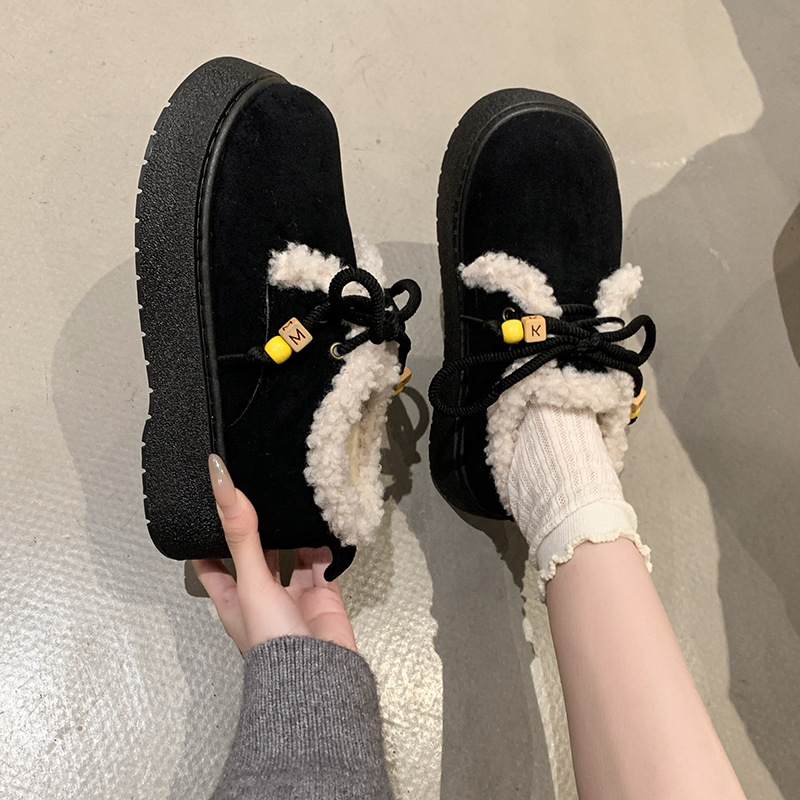 Cizme de iarnă pentru femei, talpă groasă, vârf rotund, suprafață velur, căptușite cu blăniță sintetică, închidere cu șireturi