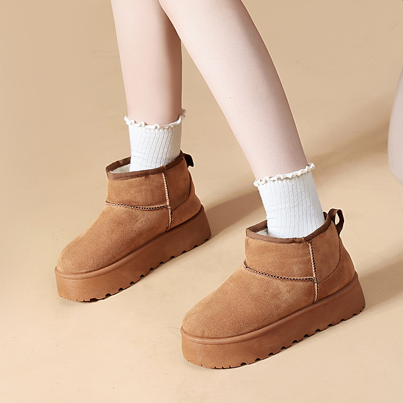 Ghete de iarnă pentru femei cu talpă groasă, căptușite cu blană artificială, partea superioară din velur, înălțime medie, toc mediu 3–5 cm