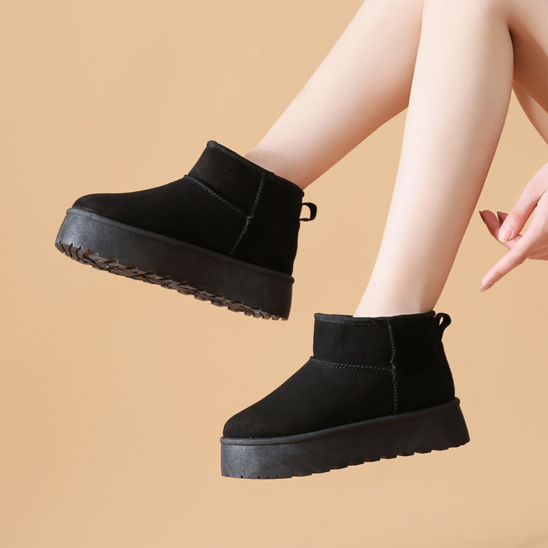 Ghete de iarnă pentru femei cu talpă groasă, căptușite cu blană artificială, partea superioară din velur, înălțime medie, toc mediu 3–5 cm