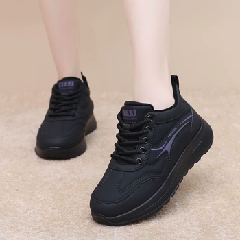 Talvised naiste tekstiilkingad, ülaosa superkiududest, sisemine kunstlik karusnahk, PU talla, pitsiga kinnitusega