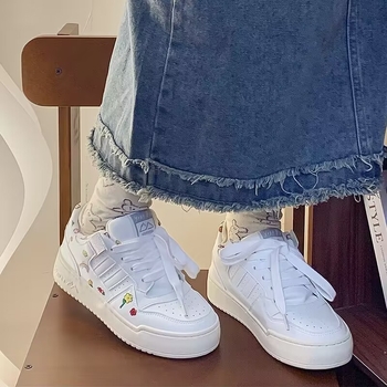 Naistele naiste tossud PU ülaosaga, kummist tallaga, eesmine paelade kinnitamine, libisemiskindel, EVA sisetald