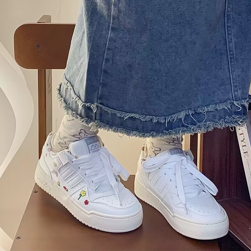 Naistele naiste tossud PU ülaosaga, kummist tallaga, eesmine paelade kinnitamine, libisemiskindel, EVA sisetald