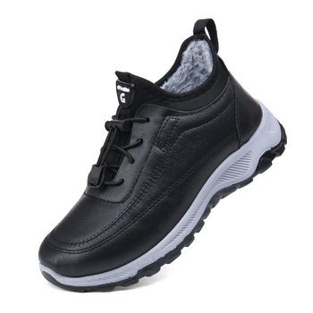 Talvekingad naistele: kunstliku naha ülemisega ja kunstliku lühikese plüüsvoodriga, soojad, madala profiiliga, ees nööriga kinnitatav ning plastist tald