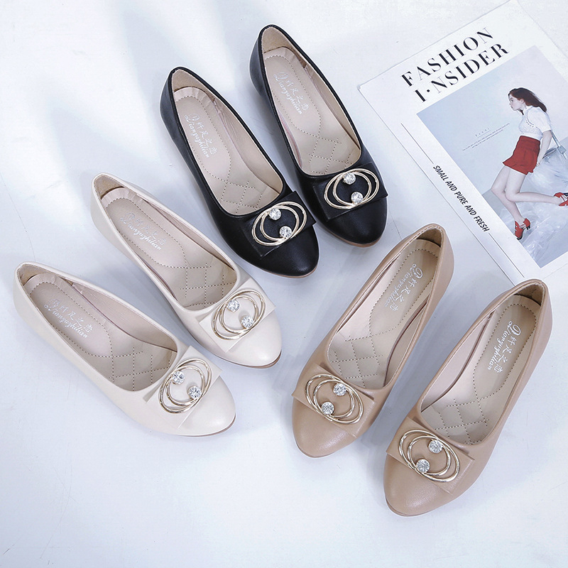 Loafers dama cu toc wedge, din PU moale, vârf rotund, deschidere joasă, talpă din cauciuc