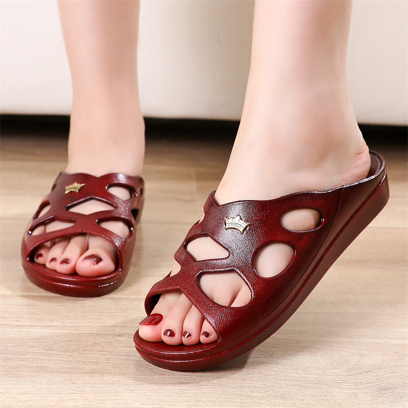 Iekštelpu PVC čības ar vienu siksniņu, neslīdoša mīkstā zole, apaļa pirksta forma, bez oderes