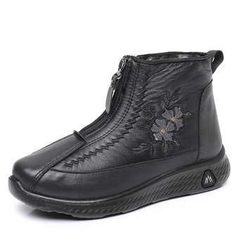 Női téli hócsizma mikroszálas bőrrel, gyapjú bélés, elől cipzárral, alacsony sarkú 1–3 cm