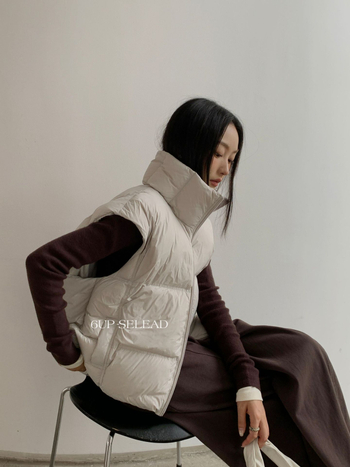 6up Női tollmellény, Koreai stílus, fehér kacsapuham töltet 86–90%, cipzár, álló gallér, normál hosszúság, téli 2025