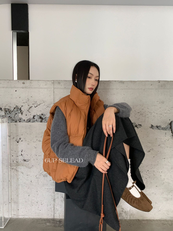 6up Női tollmellény, Koreai stílus, fehér kacsapuham töltet 86–90%, cipzár, álló gallér, normál hosszúság, téli 2025